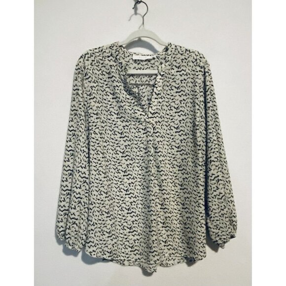 ASTR the Label Top Womens 2X Bird Print Long Sleeve Split Neck White Black Flowy - Picture 1 of 6